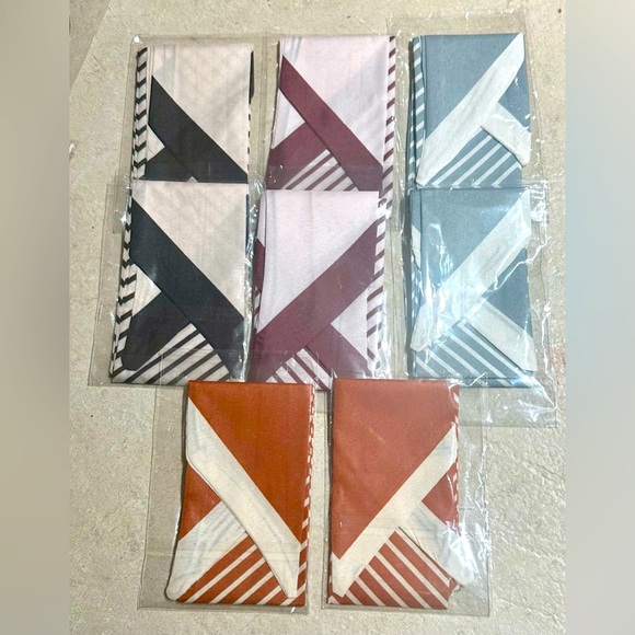 NEW Set of 8 Twillys - 4 Matching Sets - Picture 1 of 2